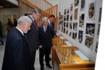 Stane Bačar je predsednika peljal še po razstavi o tehnični dediščini Ajdovščine