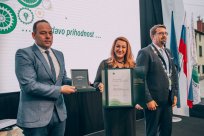 Za hitro in učinkovito izgradnjo optičnega omrežja na odročnih območjih občine Ajdovščina je Zlati znak Občine Ajdovščina prejelo podjetje GVO, d. o. o.  
