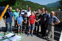 Župan z ekipo članov in podmladka Radioamaterskega kluba Ajdovščina Župan z ekipo članov in podmladka Radioamaterskega kluba Ajdovščina