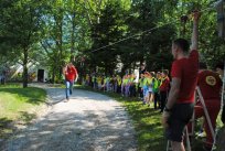 Vrvna reševalna tehnika Jamarskega društva Danilo Remškar deluje po zelo preprostem principu in je izredno učinkovita ... Vrvna reševalna tehnika Jamarskega društva Danilo Remškar deluje po zelo preprostem principu in je izredno učinkovita ...