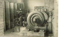 Fotografija iz začetkov delovanja elektrarne. 