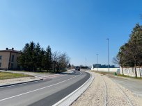 Gradnja kolesarske steze in pločnika na Goriški cesti gre h koncu. 