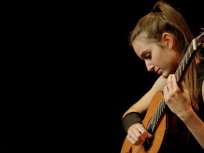 Maja Kralj, kitara