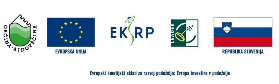 Logotipi - objekt ob taborniškem domu na Kovku 