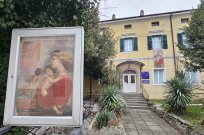 Občina Ajdovščina pred kratkim odkupila Lokarjevo hišo, ki je s pisateljevo spominsko sobo v gornjem nadstropju ter galerijskimi prostori v spodnjih dveh v celoti posvečena kulturi in umetnosti, ter tako zagotovila nadaljnji kulturno-umetnostni razvoj v hiši. 
