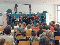 Pestrna v lutkovni izvedbi Dramske skupine Žar navdušuje staro in mlado 