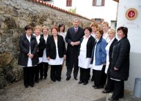 Po tako dolgem obisku se je prileglo kosilo - predsedniku so kuhale članice Društva gospodinj s Planine