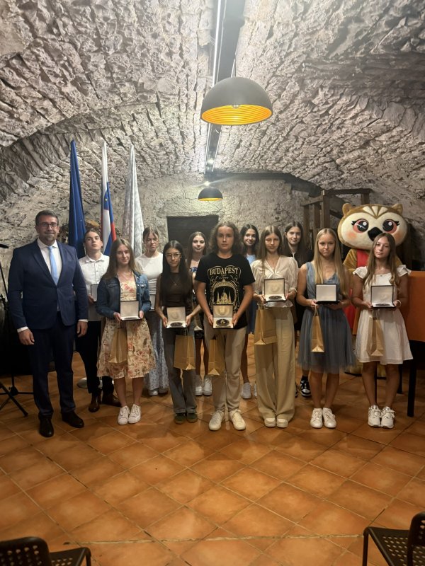 Prejemnice in prejemniki Županovih petic.
