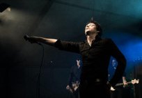 Frontman Skalpov, Peter, na Koncertu generacij; foto Matej Lozar 