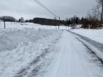 Previdno na pot, ceste so splužene, vendar ledene. 