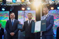 Za ohranjanje zborovskega petja in plemenitenje slovenske kulturne zakladnice ter izjemen doprinos kulturi v občini prejme Društvo pevski zbor Srečko Kosovel Petomajsko priznanje občine Ajdovščina. 