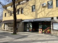 Ajdovska tržnica v celoti se zaradi prenove začasno seli na območje pred starim mlinom in v atrij Doma krajanov Ajdovščina 