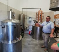 Kotel za žganjekuho je ena zadnjih pridobitev v Učnem centru Brje 