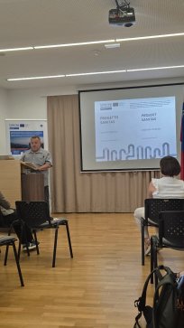 V uvodnem nagovoru je zbrane nagovoril podžupan Občine Ajdovščina, Mitja Tripković.