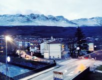 Zasnežena Gora nad mestom Ajdovščina. Foto Bojana Tomažič 
