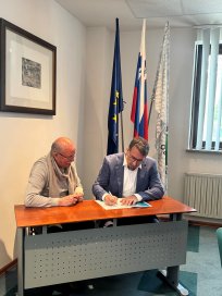Župani so s podpisom potrdili zavezo boju proti raku materničnega vratu 